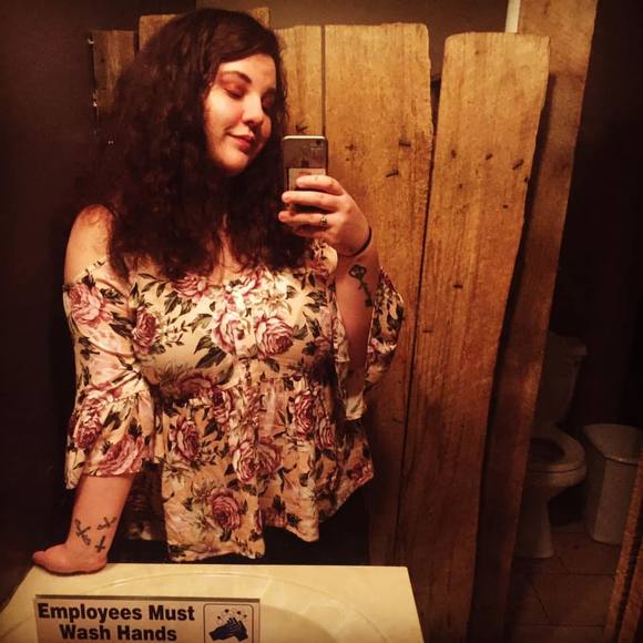 Meet your Posher, Megan - Picture 1 of 1